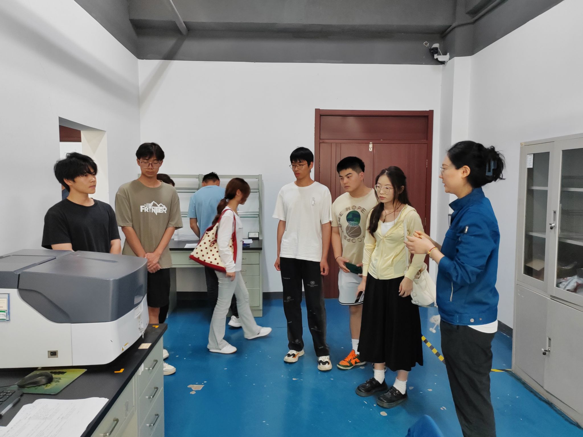 电子信息系师生赴安徽中认倍佳公司开展企业实践活动