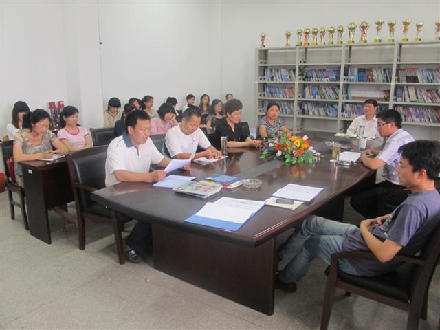 信息工程系学习教育部《关于全面提高高等教育质量的若干意见》    